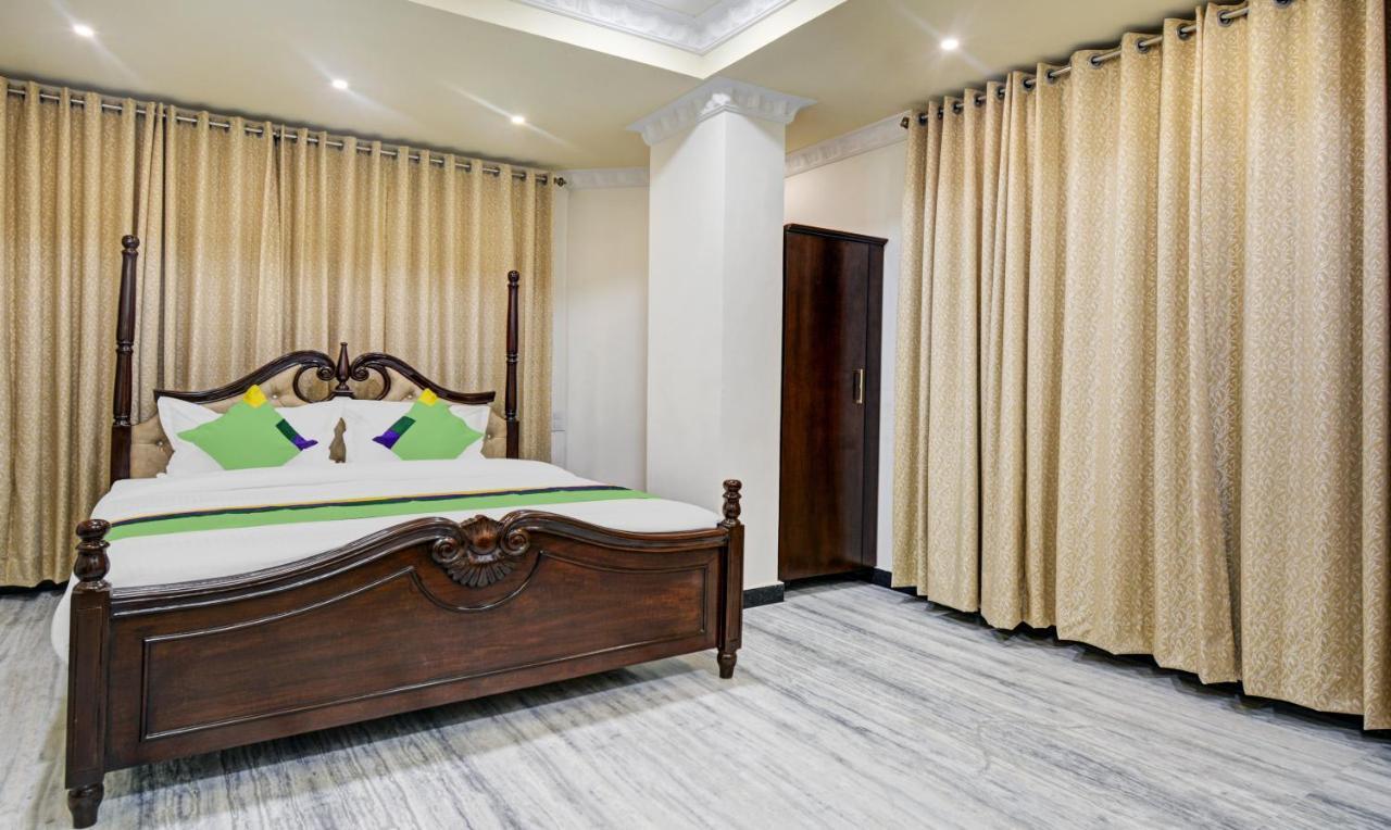 Treebo Jheel Mahal Hotel Udaipur Bagian luar foto